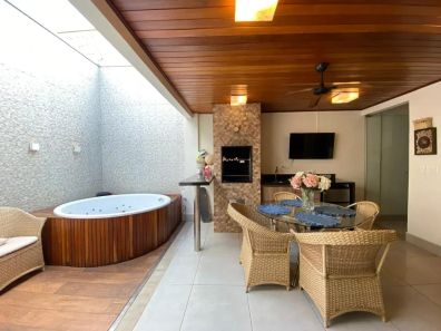 Casa de Condomínio com 3 Quartos à venda, 140m² no Jardim Sul, Uberlândia