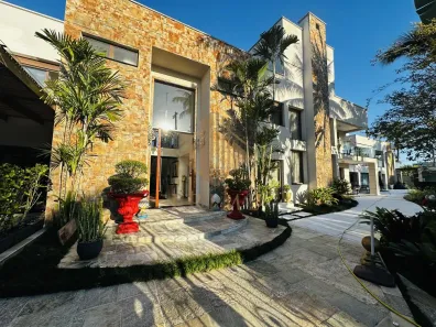 Casa de Condomínio com 7 Quartos à venda, 750m² no Jardim Acapulco, Guarujá