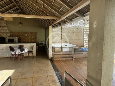 Sobrado com 4 Quartos à venda, 280m² no Alto Umuarama, Uberlândia