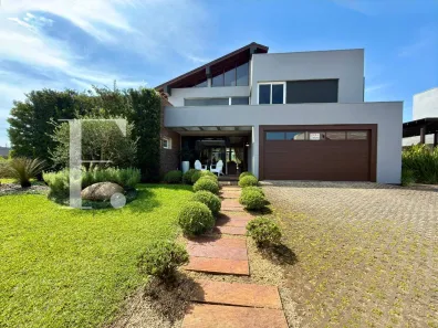 Sobrado com 6 Quartos à venda, 370m² no Atlântida-Sul, Osório