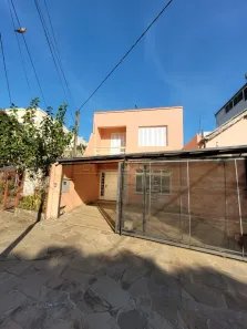 Casa com 4 Quartos para alugar, 240m² no Floresta, Porto Alegre