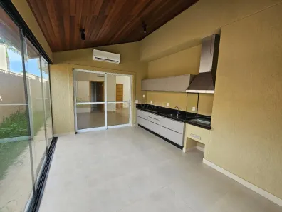 Casa de Condomínio com 3 Quartos para alugar, 168m² no , Cravinhos