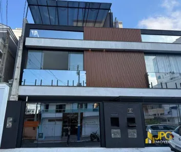 Casa com 3 Quartos para alugar, 264m² no Nações, Balneário Camboriú