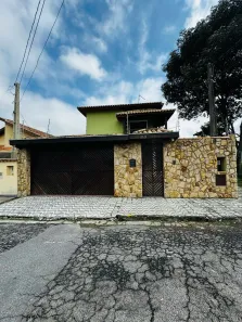 Sobrado com 4 Quartos à venda, 260m² no Cidade Jardim, Jacareí