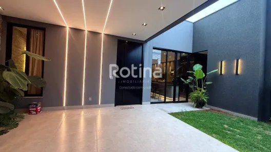 Casa com 3 Quartos à venda, 220m² no Jardim Patrícia, Uberlândia