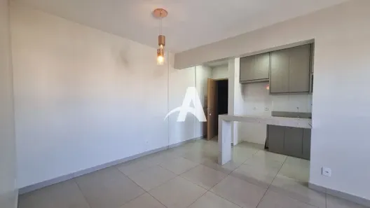 Apartamento com 2 Quartos para alugar, 64m² no Santa Mônica, Uberlândia