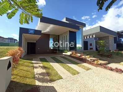 Casa de Condomínio com 3 Quartos para alugar, 215m² no Gávea, Uberlândia