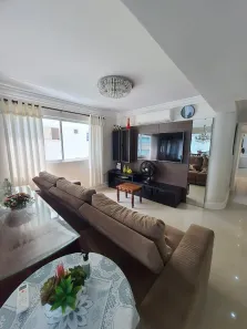 Apartamento com 3 Quartos para alugar, 155m² no Centro, Balneário Camboriú