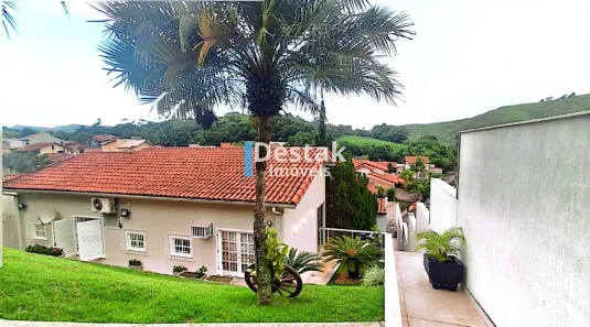 Casa de Condomínio com 3 Quartos à venda, 240m² no Siderópolis, Volta Redonda
