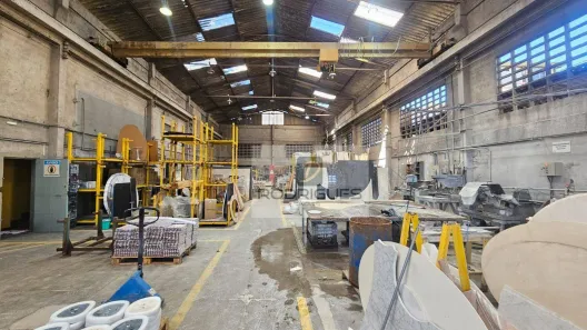 Galpão/Depósito/Armazém à venda, 1350m² no Canhema, Diadema
