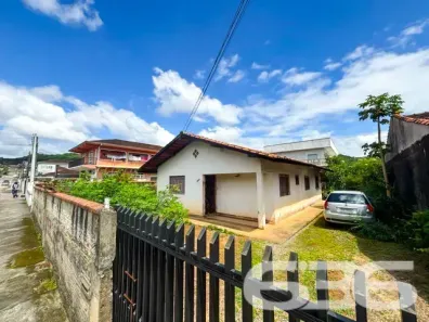 Casa com 3 Quartos à venda, 127m² no Iririú, Joinville
