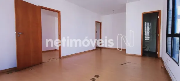 Sala Comercial para alugar, 150m² no Lourdes, Belo Horizonte