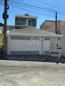 Sobrado com 3 Quartos à venda, 145m² no Loteamento Villa Branca, Jacareí