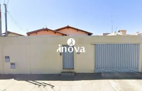 Casa com 3 Quartos à venda, 218m² no Jardim São Bento, Uberaba