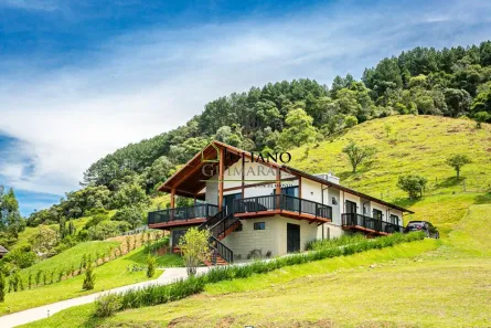 Casa de Condomínio com 4 Quartos à venda, 220m² no Invernadinha, Rancho Queimado