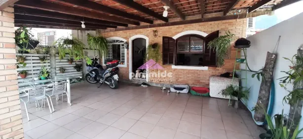 Casa com 3 Quartos à venda, 300m² no Jardim Jaqueira, Caraguatatuba