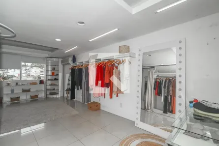 Casa com 2 Quartos à venda, 500m² no Chácara das Pedras, Porto Alegre