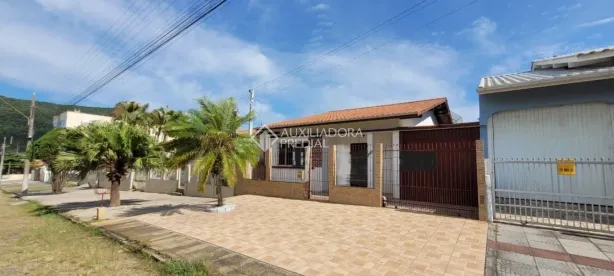Casa com 3 Quartos à venda, 90m² no Centro, Imbituba