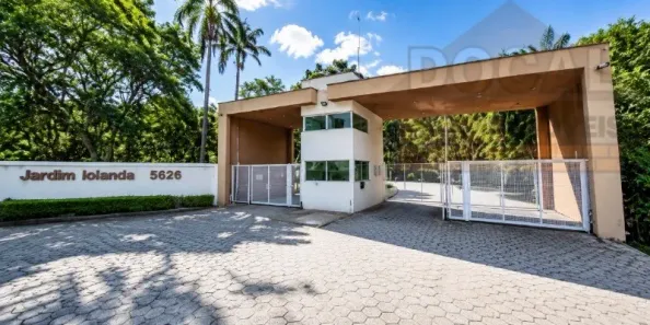 Lote/Terreno à venda, 1500m² no Condomínio Iolanda, Taboão da Serra