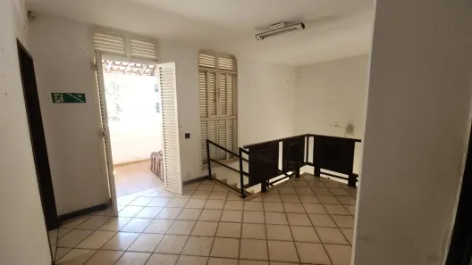 com 4 Quartos para alugar, 350m² no Setor Oeste, Goiânia