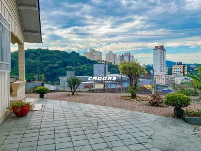 Casa com 3 Quartos à venda, 170m² no Água Verde, Blumenau