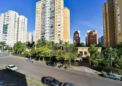 com 1 Quarto para alugar, 39m² no Vila Ipiranga, Porto Alegre