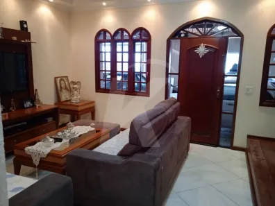 Casa com 3 Quartos à venda, 308m² no Vila Nilo, São Paulo