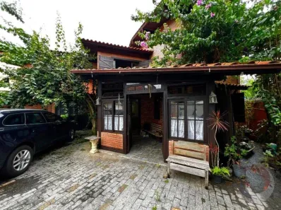 Casa com 3 Quartos à venda, 172m² no Lagoa da Conceição, Florianópolis