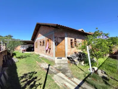 Casa com 3 Quartos para alugar, 100m² no Vila Nova, Porto Alegre