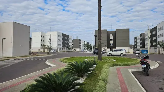 Apartamento com 2 Quartos para alugar, 40m² no Jardim Itaqui, Campo Largo