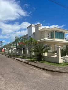 Sobrado com 4 Quartos à venda, 1500m² no , Capão da Canoa