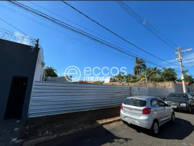 Lote/Terreno à venda, 1050m² no Jardim Karaíba, Uberlândia