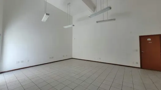 Sala Comercial para alugar, 220m² no São Lucas, Belo Horizonte