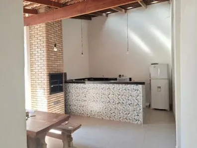 Casa com 3 Quartos à venda, 220m² no Laranjeiras, Uberlândia