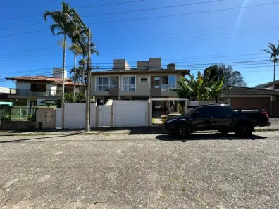 Casa com 3 Quartos à venda, 139m² no Lagoa da Conceição, Florianópolis