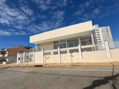 Cobertura com 4 Quartos para alugar, 180m² no São José, Montes Claros