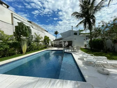 Casa com 5 Quartos à venda, 381m² no Jardim Virgínia, Guarujá