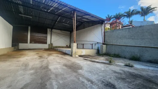 Galpão/Depósito/Armazém para alugar, 600m² no Botujuru, Mogi das Cruzes