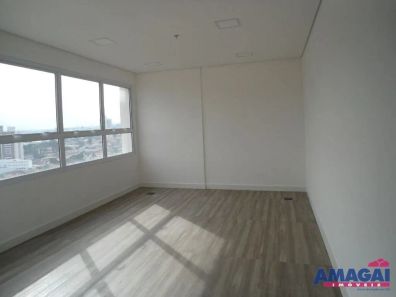 Sala Comercial à venda, 36m² no Centro, Jacareí
