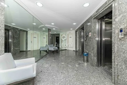 Sala Comercial à venda, 74m² no Centro, Curitiba