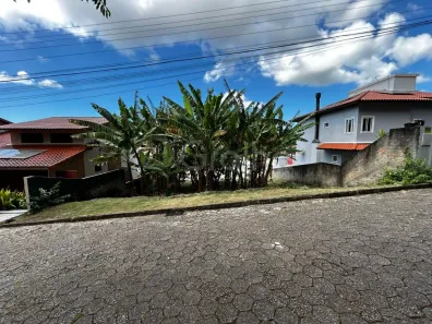 Lote/Terreno à venda, 750m² no Trindade, Florianópolis