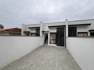 Casa com 2 Quartos para alugar, 62m² no Paranaguamirim, Joinville