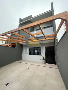 Sobrado com 3 Quartos à venda, 120m² no Rio Pequeno, Camboriú