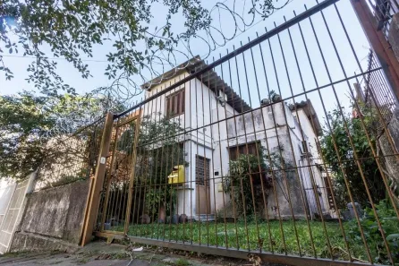 Casa com 2 Quartos à venda, 182m² no Rio Branco, Porto Alegre