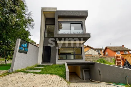 Casa de Condomínio com 3 Quartos à venda, 193m² no Santa Felicidade, Curitiba