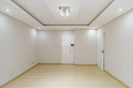 Apartamento com 3 Quartos à venda, 80m² no Guaíra, Curitiba
