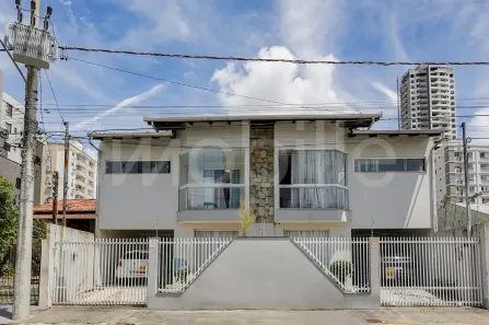 Casa com 3 Quartos à venda, 159m² no Vila Operária, Itajaí