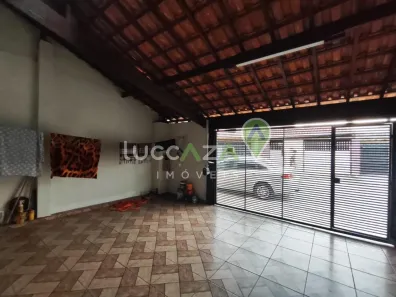 Casa com 2 Quartos à venda, 126m² no Jardim Santa Marina, Jacareí