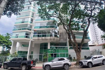 Apartamento com 3 Quartos para alugar, 135m² no Barro Vermelho, Vitória