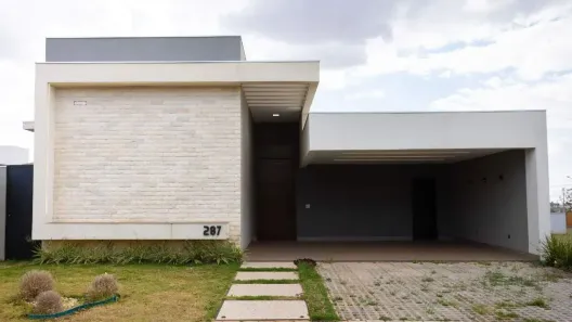 Casa de Condomínio com 3 Quartos à venda, 195m² no Terras Alpha Campo Grande, Campo Grande